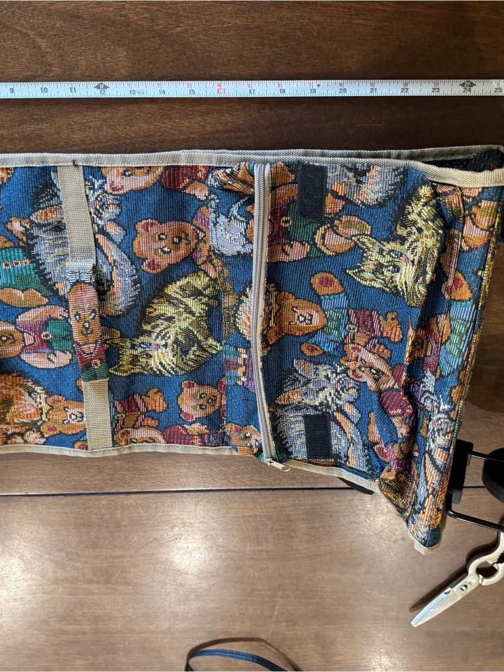 Vintage Pioneer Foldable Tapestry Rolling Tote - Bear/Cat